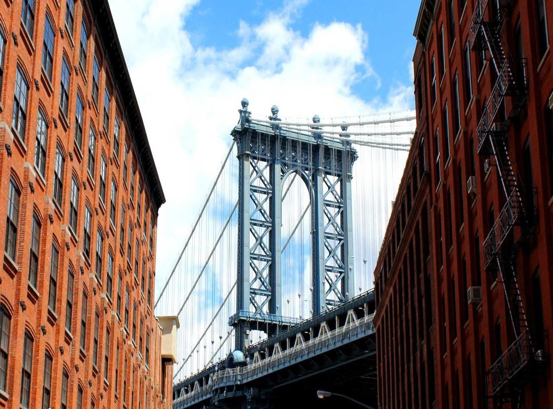 Mastering Pillow Combat: From Defensive Blocks to Winning Moves